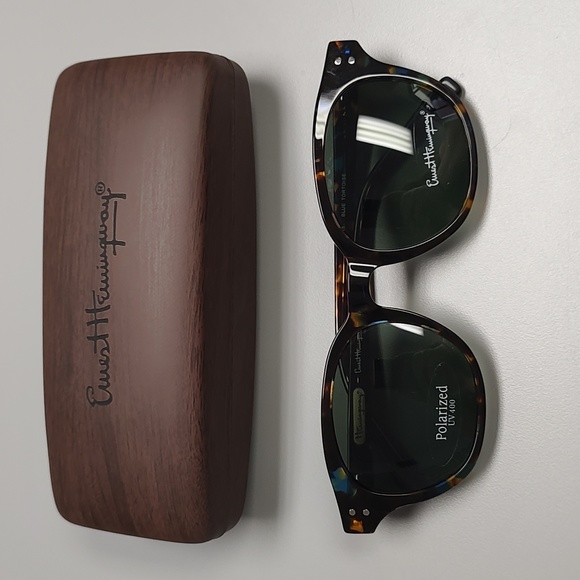 Ernest Hemingway Sunglasses - Picture 1 of 16